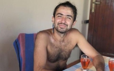 家属在40度高温中搜寻失踪一个月的萨默塞特男子