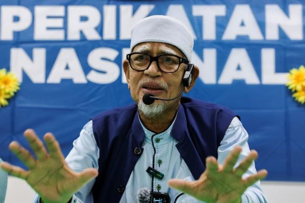 Police done with recording Hadi’s statement over pardons authority dispute, says aide